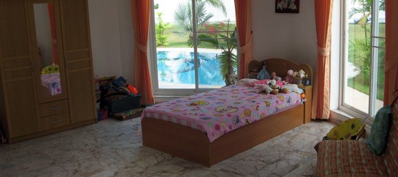 5 bedrooms Cafe / restaurant in Pattaya, Thailand No. 1369 4