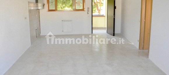 Apartamento de 2 dormitorios en Pisa, Italy No. 217050 2