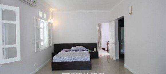 4 bedrooms Villa in Tay Ho, Vietnam No. 1001 6
