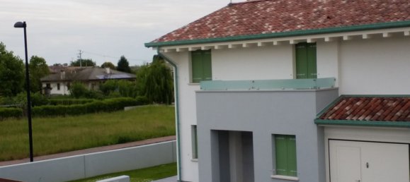 4 rooms House in Paese, Italy No. 256262 2