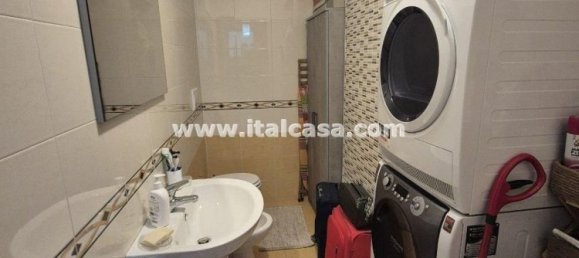 3 rooms Apartment in Crotone, Italy No. 89459 7