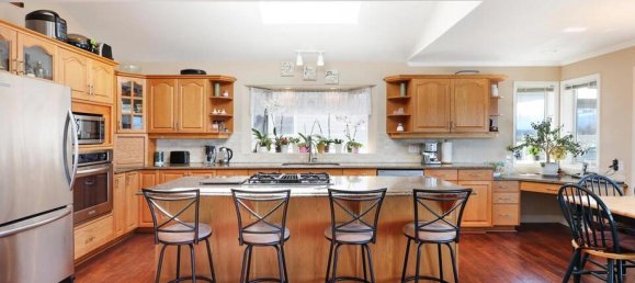 5 bedrooms House in British Columbia, Canada No. 1335 5