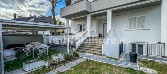 5 bedrooms Duplex in Rome, Italy No. 129407 25