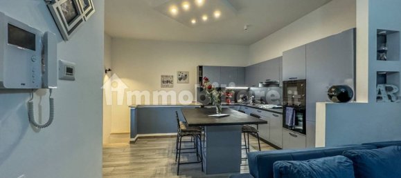 5 bedrooms Duplex in Rome, Italy No. 129407 4