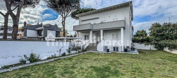 5 bedrooms Duplex in Rome, Italy No. 129407 23