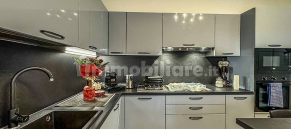 5 bedrooms Duplex in Rome, Italy No. 129407 10