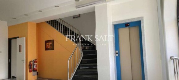 Büro in Qormi, Malta 200m², Nr. 13156 11