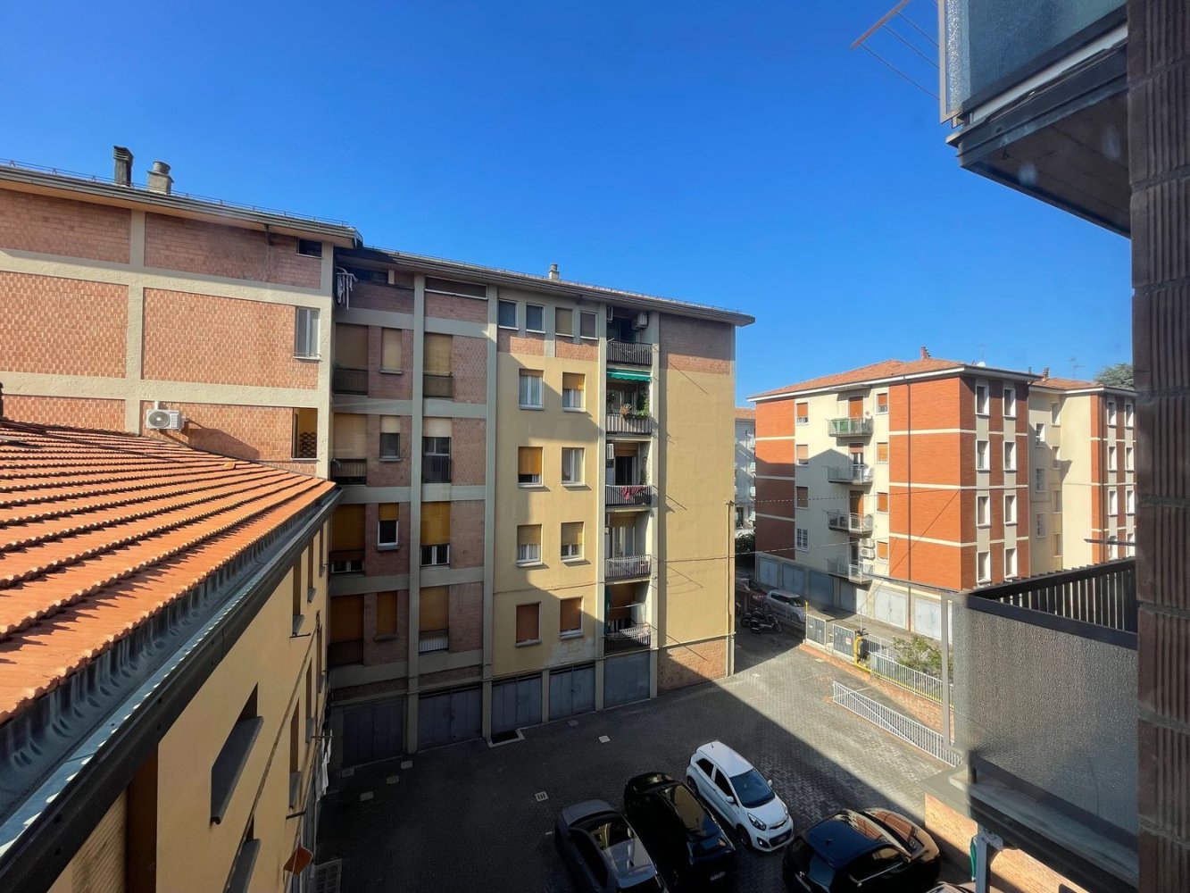 3 bedrooms Apartment in San Lazzaro di Savena, Italy No. 380280