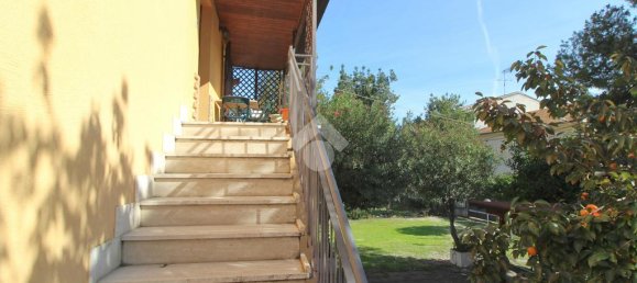 2 Schlafzimmer Wohnung in Mosciano Sant'Angelo, Italy, Nr. 329157 3