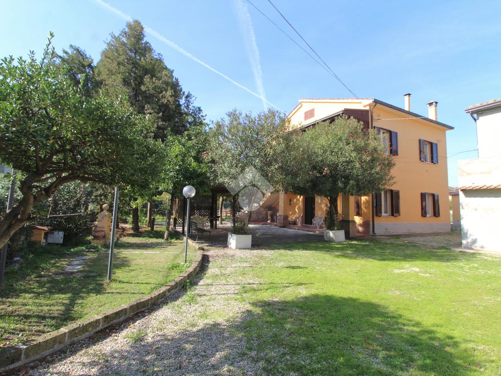 2 Schlafzimmer Wohnung in Mosciano Sant'Angelo, Italy, Nr. 329157