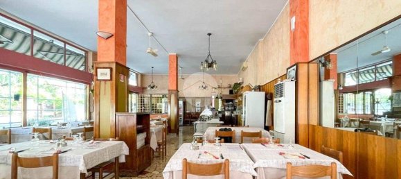 Propiedad comercial de 3 habitaciónes en Botticino, Italy No. 337697 14