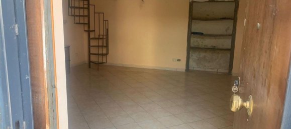 4 bedrooms House in Ottaviano, Italy No. 354335 2