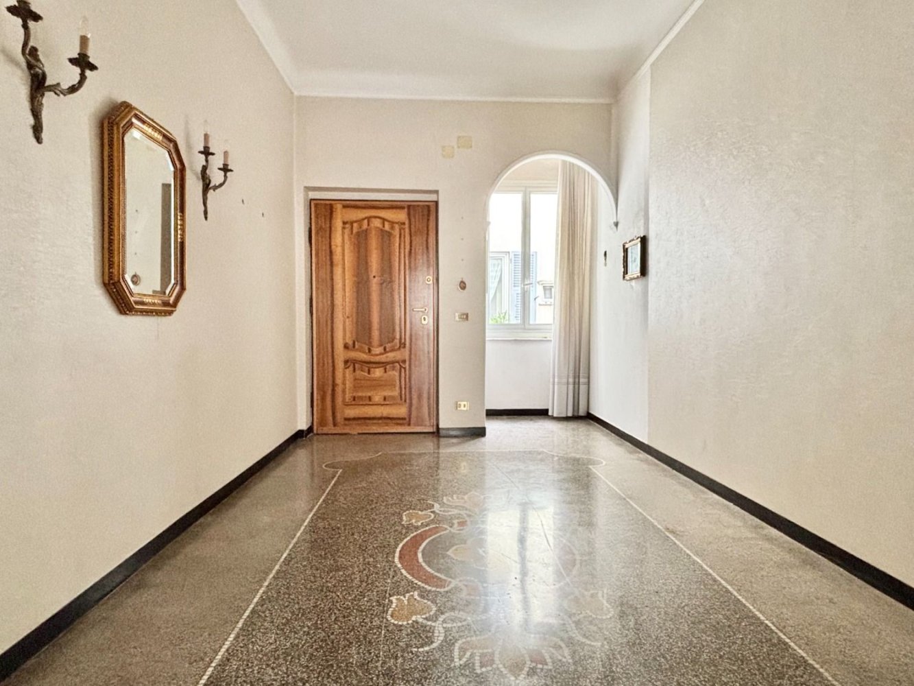 3 chambres Appartement à Genoa, Italy No. 376395