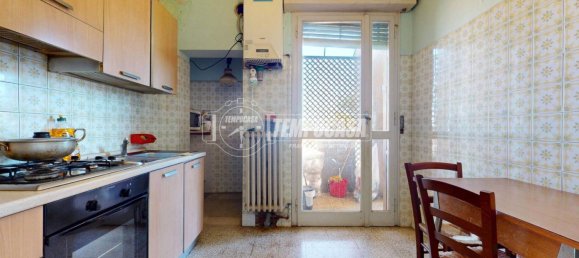 2 bedrooms Apartment in Carpi, Italy No. 279907 4