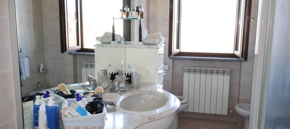 3 rooms Apartment in Rottofreno, Italy No. 300082 14