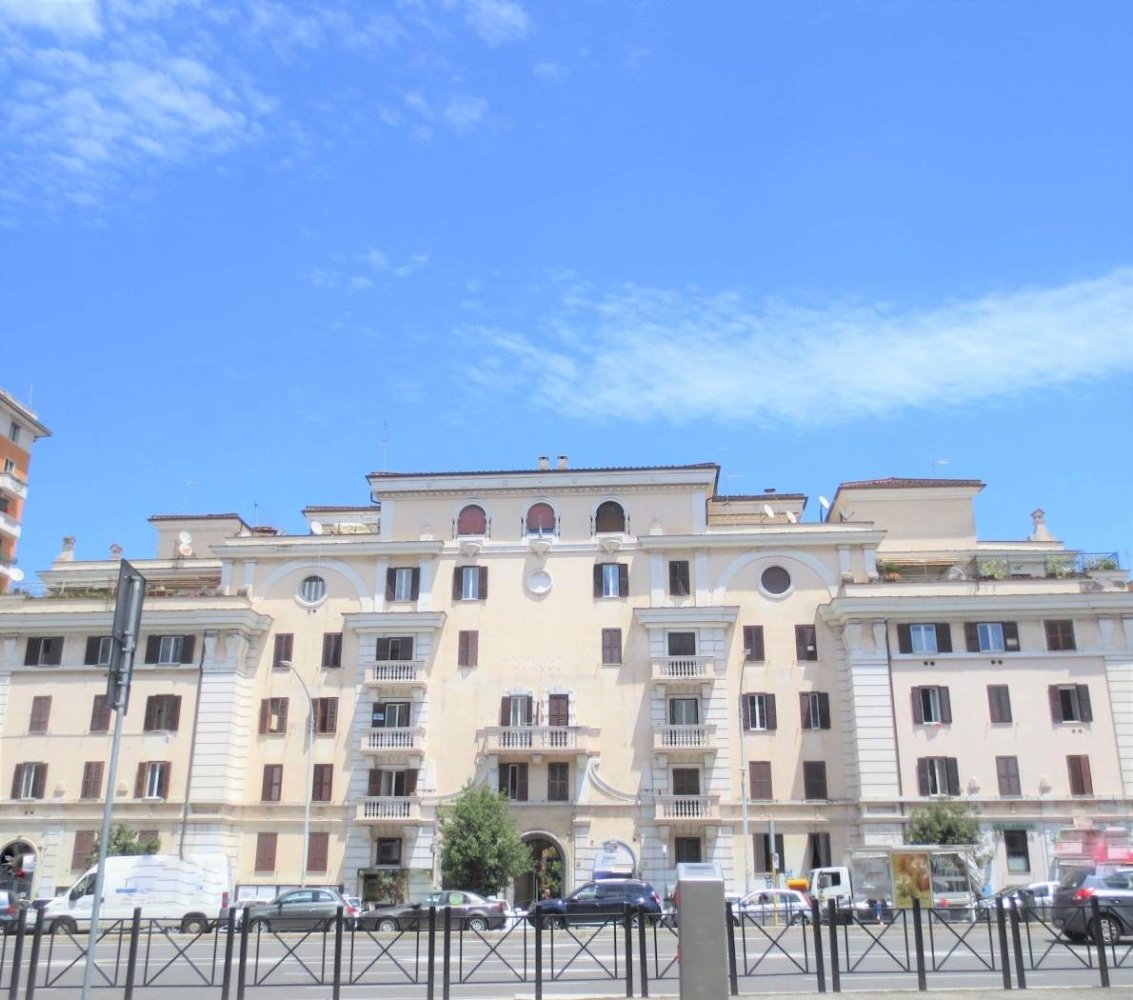 2 chambres Appartement à Rome, Italy No. 33999