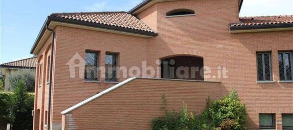 4 bedrooms Villa in Bernareggio, Italy No. 238873 2