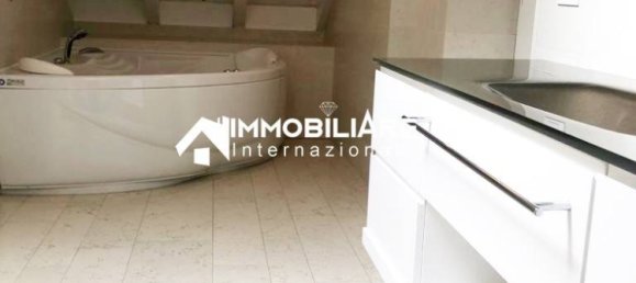 4 bedrooms Villa in Bernareggio, Italy No. 238873 18