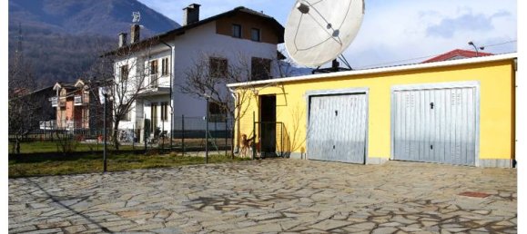 5 bedrooms House in Pinasca, Italy No. 252444 4