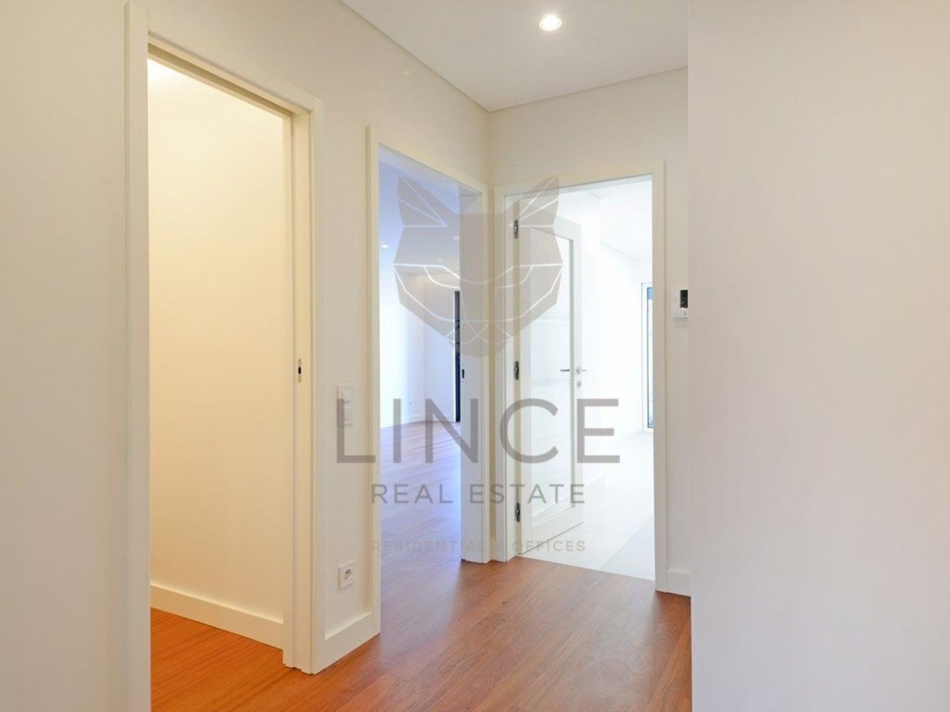 3 bedrooms Apartment in Matosinhos, Portugal No. 160472