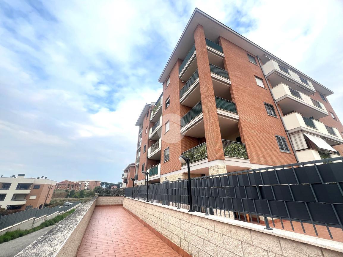 2 rooms Apartment in Rome, Italy No. 30683