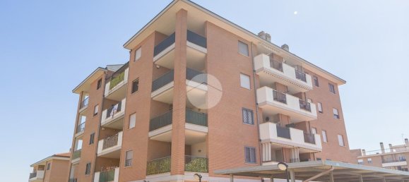 2 rooms Apartment in Rome, Italy No. 30683 3