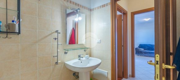 2 rooms Apartment in Rome, Italy No. 30683 12