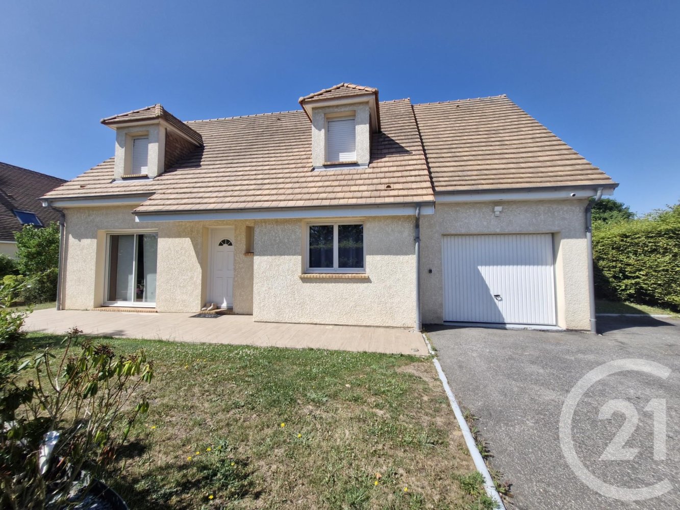 4 bedrooms House in Evreux, France No. 279438