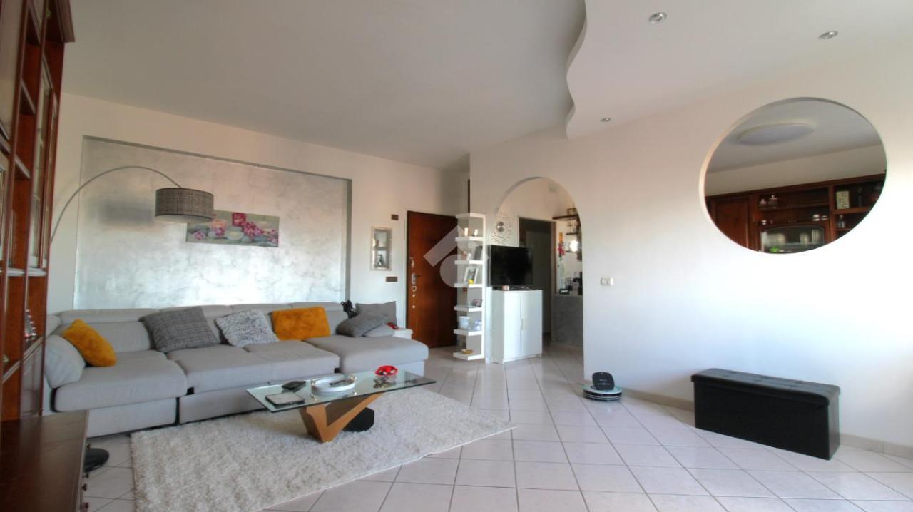 Apartamento de 4 divisões em San Salvo, Italy N.º 139336