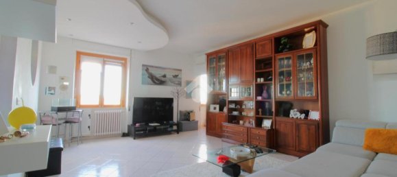 Apartamento de 4 divisões em San Salvo, Italy N.º 139336 4