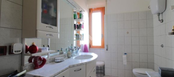 Apartamento de 4 divisões em San Salvo, Italy N.º 139336 16