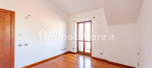 3 bedrooms Apartment in Legnano, Italy No. 323002 5