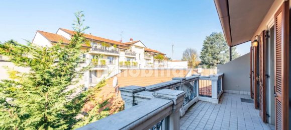 3 bedrooms Apartment in Legnano, Italy No. 323002 2