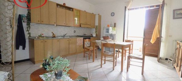 2 bedrooms Apartment in Montevarchi, Italy No. 293451 4