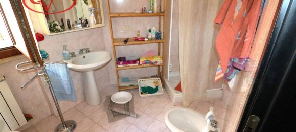 2 bedrooms Apartment in Montevarchi, Italy No. 293451 16