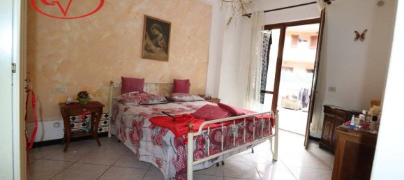 2 bedrooms Apartment in Montevarchi, Italy No. 293451 9