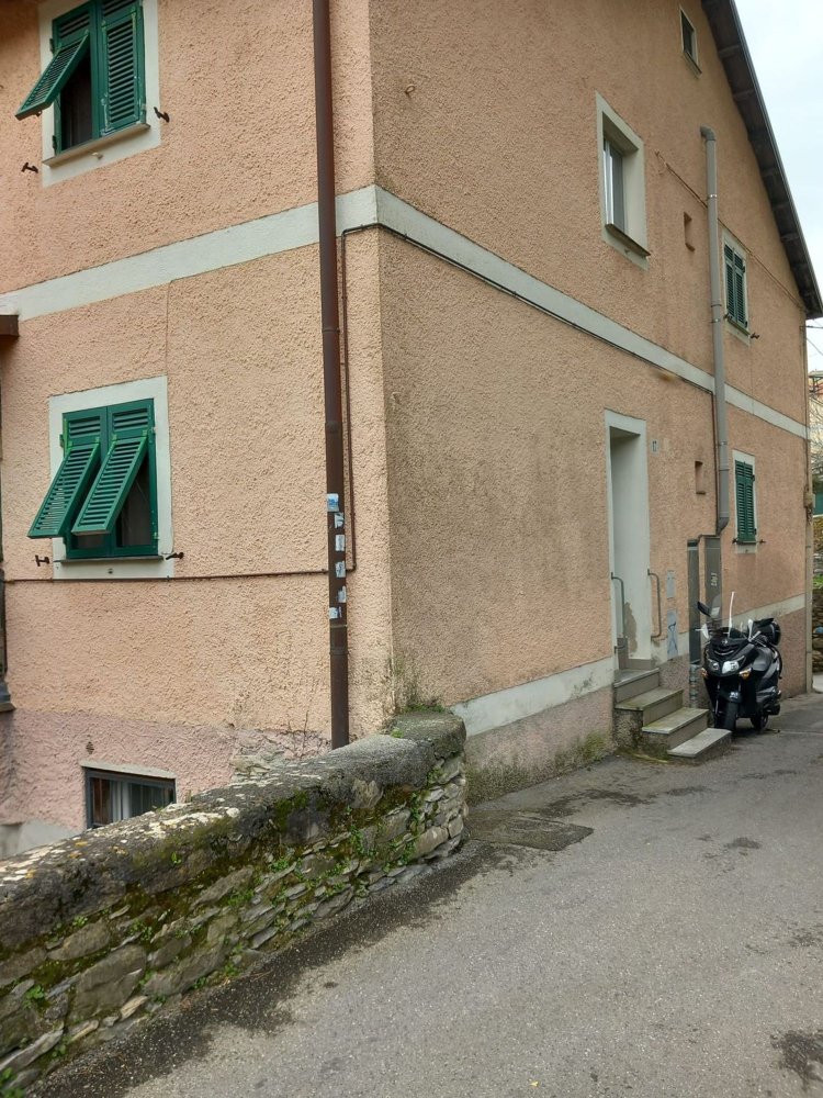 4 bedrooms Apartment in Genoa, Italy No. 395932