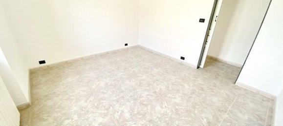 Квартира с 2 комнатами в Таранто, Италия № 168199 9