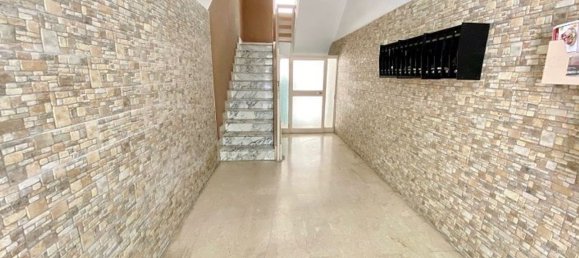 Квартира с 2 комнатами в Таранто, Италия № 168199 2