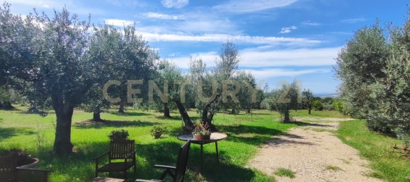 Дом с 3 спальнями в Гаворрано, Италия № 377347 3