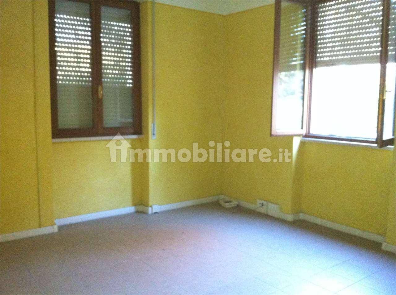 2 rooms Office in Lucca, Italy No. 88931