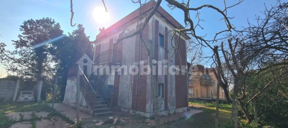 2 bedrooms Villa in Nettuno, Italy No. 172227 2