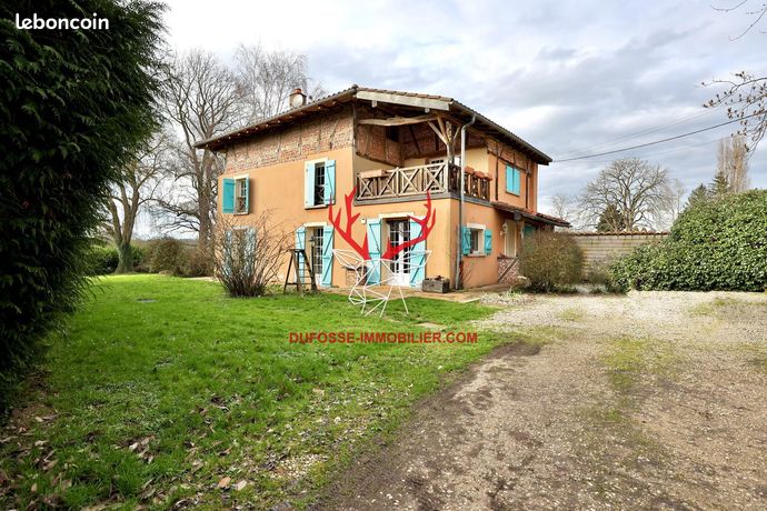 5غرفة قلاع في Chatillon-sur-Chalaronne, France رقم 315387