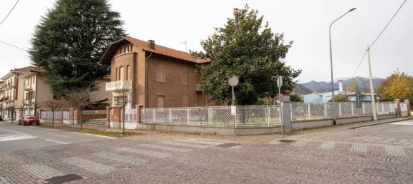 11 rooms Villa in Balangero, Italy No. 29540 3