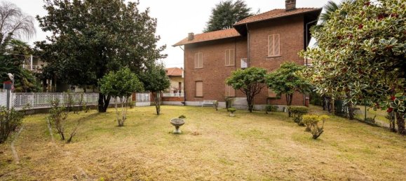 11 rooms Villa in Balangero, Italy No. 29540 4