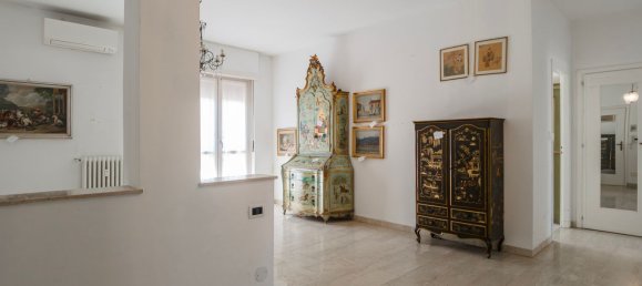 4 bedrooms Penthouse in Turin, Italy No. 318611 33