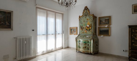 4 bedrooms Penthouse in Turin, Italy No. 318611 34