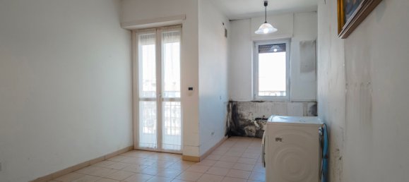 4 bedrooms Penthouse in Turin, Italy No. 318611 4