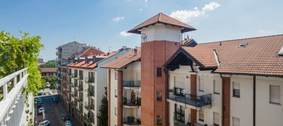 4 bedrooms Penthouse in Turin, Italy No. 318611 2