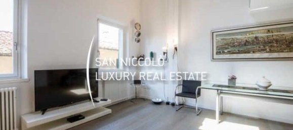 3 rooms Duplex in Florence, Italy No. 154902 3